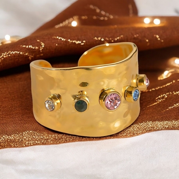 ποΈ18K Gold Plated Adjustable Ring | Hammered Finish | Colorful CZ Gemstones β¨ - Picture 6 of 16